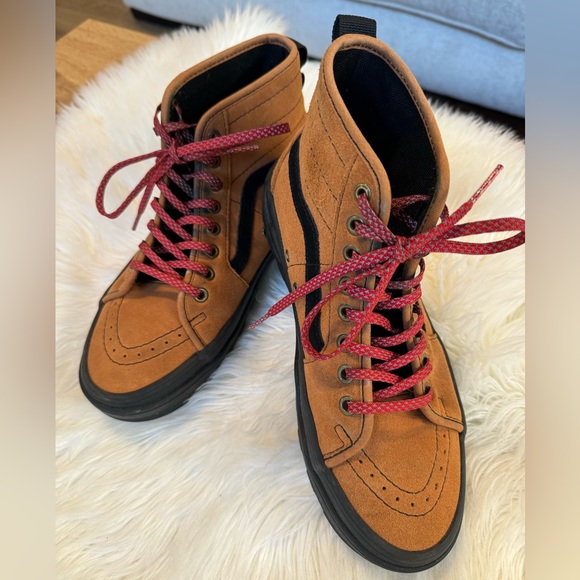 SOLD! Vans Sentry Sk8-Hi WC Hiker Suede Shoe - Picture 2 of 8